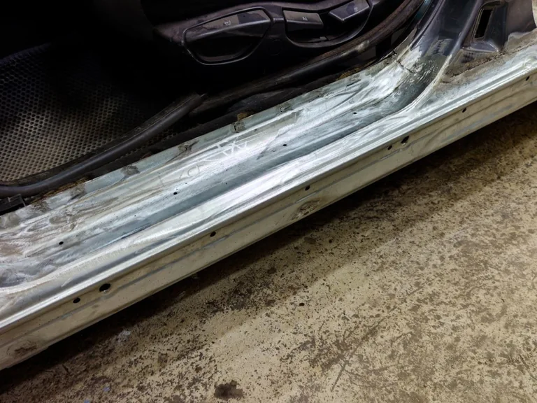 BMW · подготовка восстановленного порога